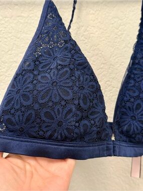 Victoria's Secret Deep Blue Lace Triangle Bralette - Front Clasp (L)